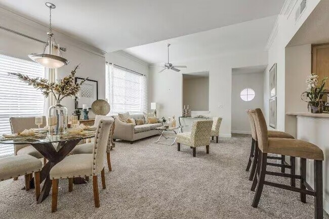 Building Photo - Pampered Lifestyle Just Minutes from Clear Lake!