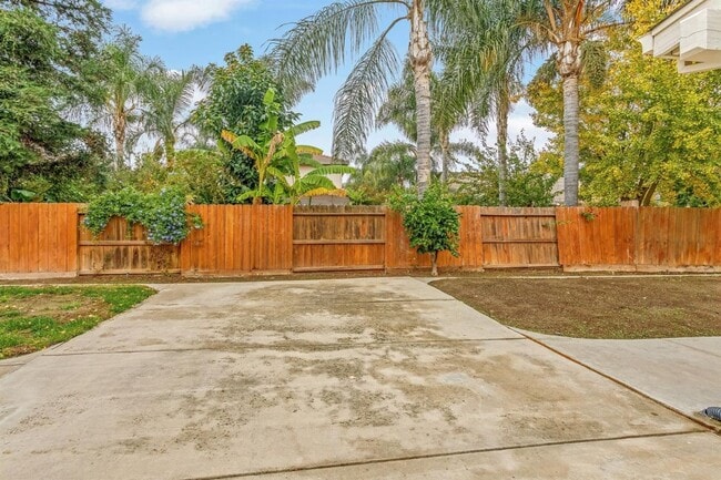 Building Photo - 2921 Garzellis Way