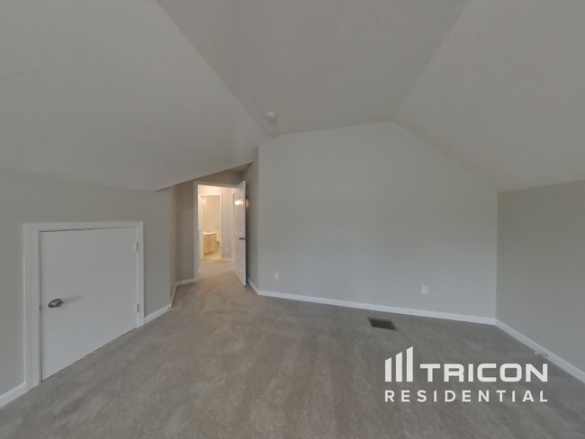 Building Photo - 709 Billie Jean Cir