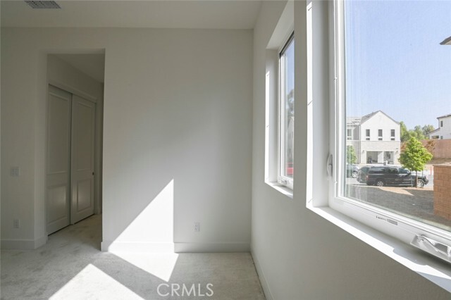 Building Photo - 20552 Edgewood Ct