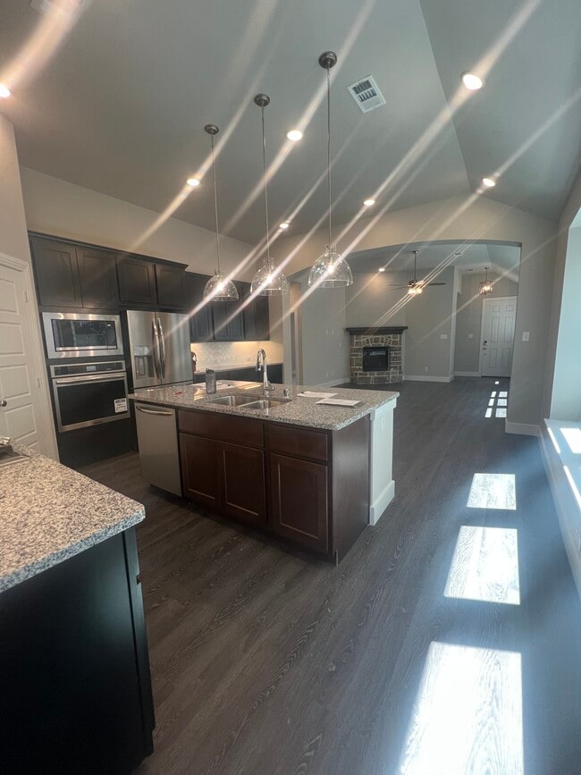 Building Photo - 1740 Eagle Landing