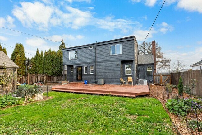 Building Photo - 4707 N Willamette Blvd