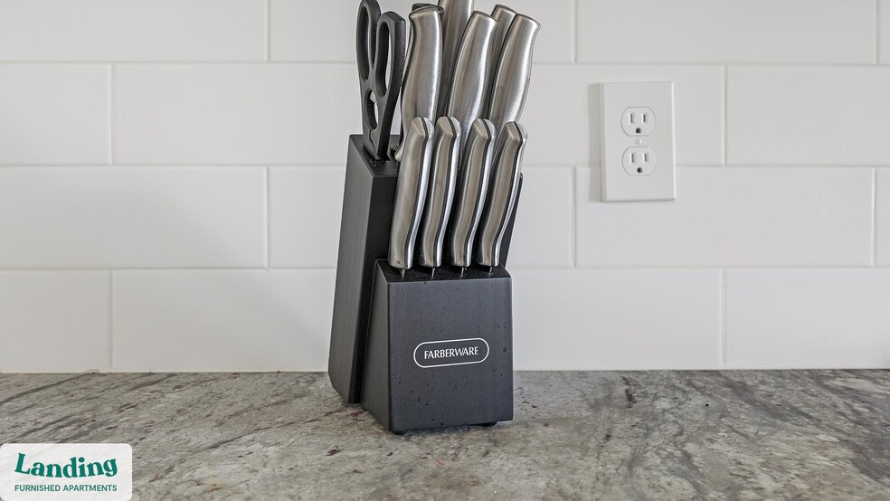 Building Photo - 393 Johns Rd NW