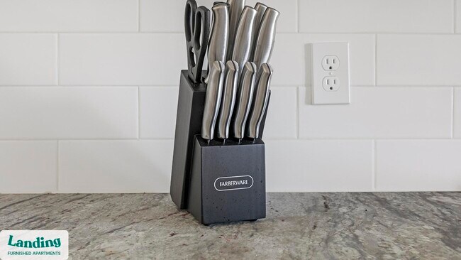 Building Photo - 393 Johns Rd NW