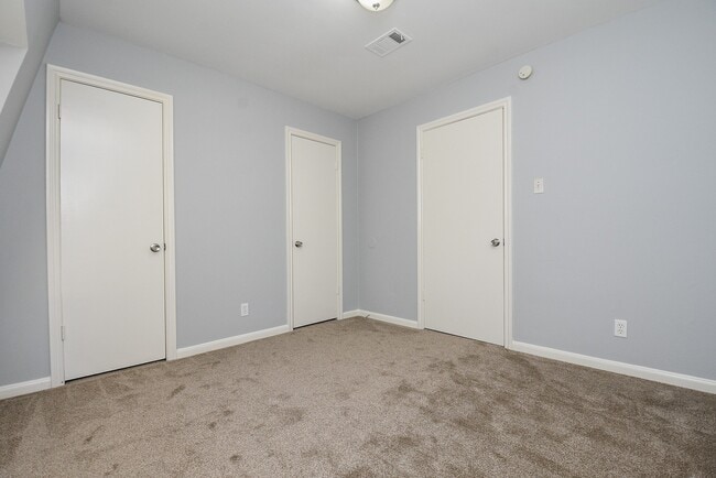 Building Photo - 4811 Shatner Dr