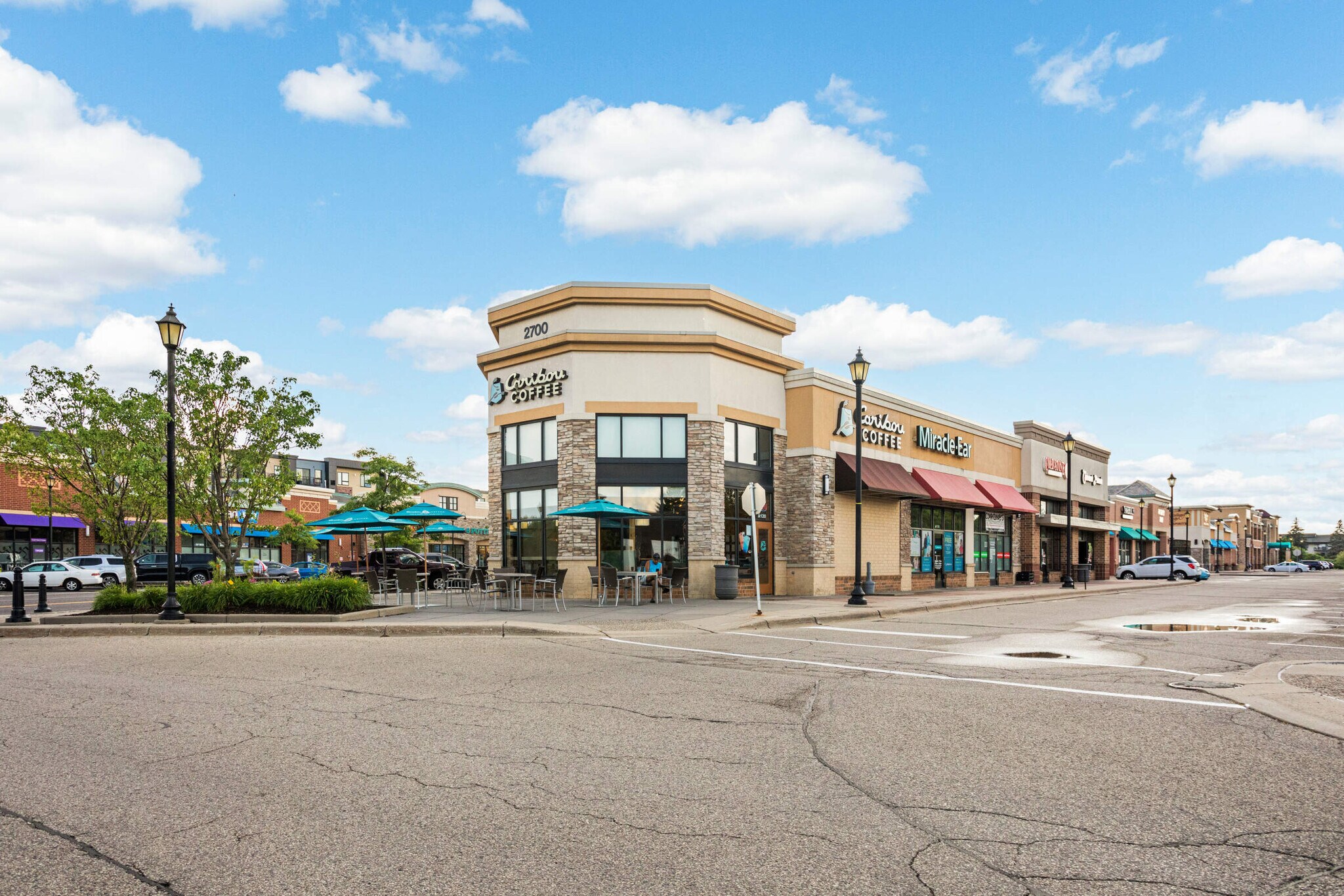 Silver Lake Village Center - 2523 Maple Ln