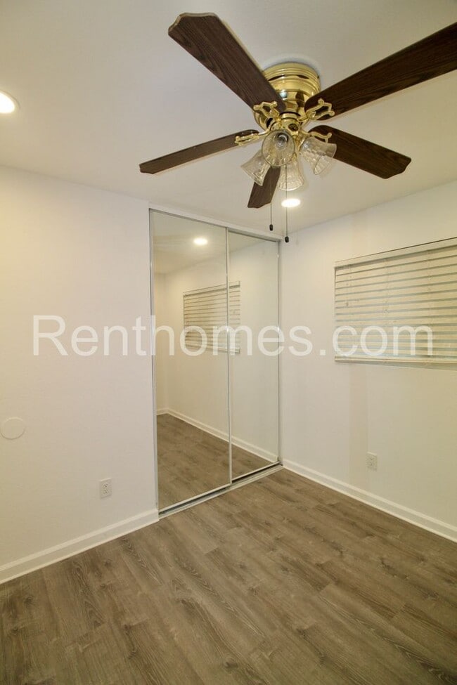 Building Photo - 13828 Otis Pl
