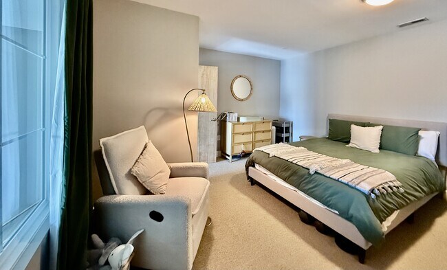 Building Photo - 2608 Erwin Rd