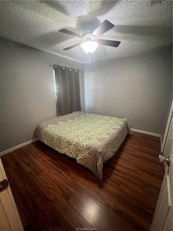 Building Photo - 808 Val Verde Dr