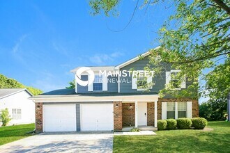 Building Photo - 4 Bedroom Pet-Friendly Home in INDIANAPOLIS, IN with Main Street Renewal