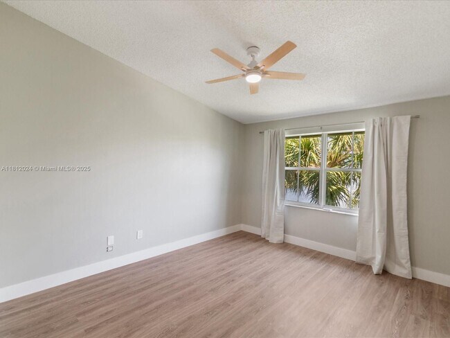 Building Photo - 155 NW 96th Terrace