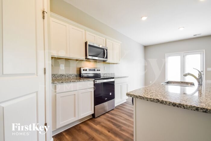 Building Photo - 333 San Vito Wy