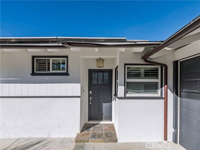 Building Photo - 21555 Mulholland Dr