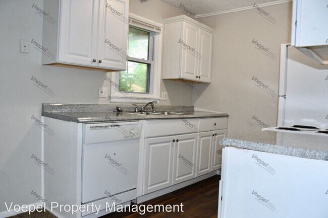 Building Photo - 3 br, 2 bath House - 3107 N.E. 67th St.