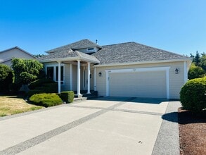 Building Photo - Beautiful 4 bedroom, 3 bath Mount Vernon Home