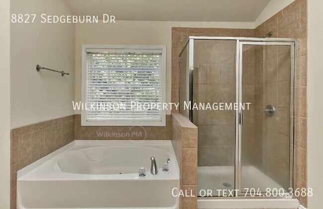 Building Photo - 8827 SedgeBurn Dr