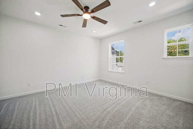 Building Photo - 105 Gilmerton Ave