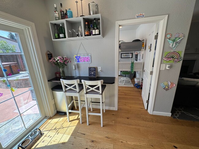 Building Photo - 5 bed 3 bath Gated Community in Union City...