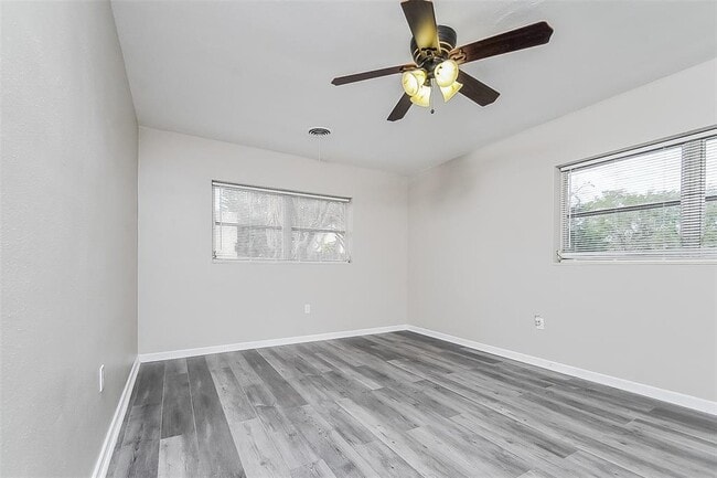 Building Photo - 1139 Circle Dr