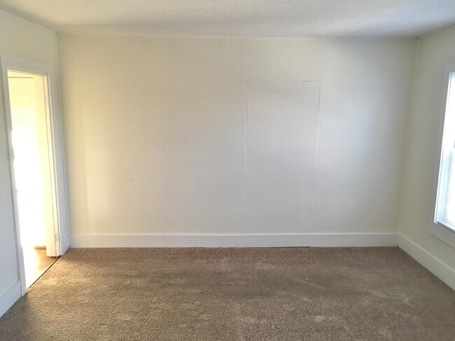 Building Photo - 239 Turner St