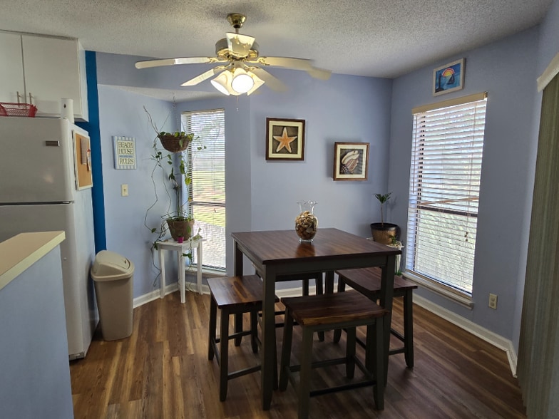 Building Photo - 1101 Possum Trot Rd