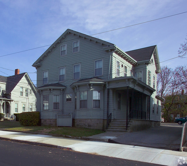 Building Photo - 107 Winter St