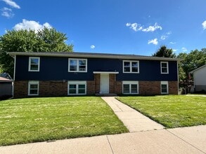 Building Photo - 2 bed lower level apartment