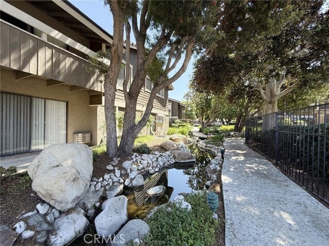 Building Photo - 231 Springview