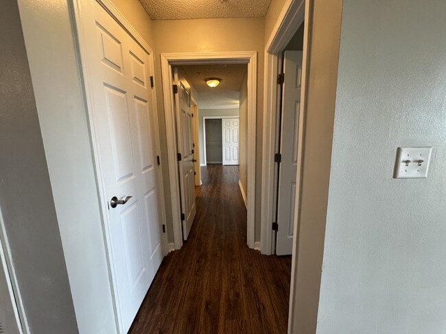 Building Photo - Off Campus Housing - Private bedroom and bathroom available NOW  in Harts Cove