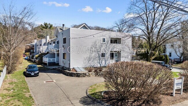 Building Photo - 63 Ward St