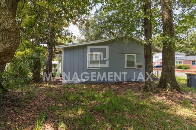 Building Photo - 1458 Royal Ct Ln