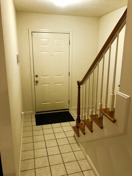 Building Photo - 1146 Northwood Loop