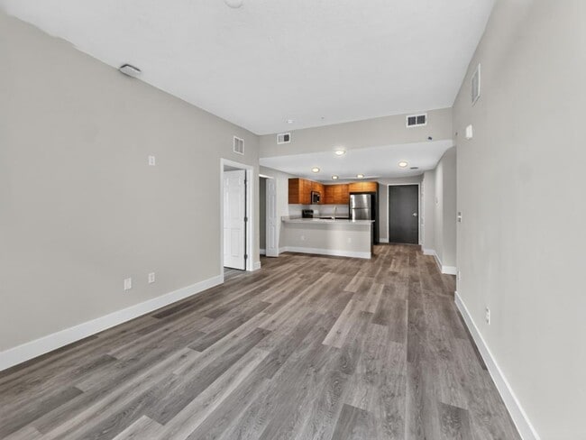 Building Photo - 4424 S Texas Ave