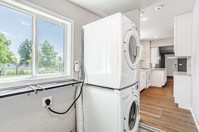 Building Photo - 6405 W Jefferson Pl