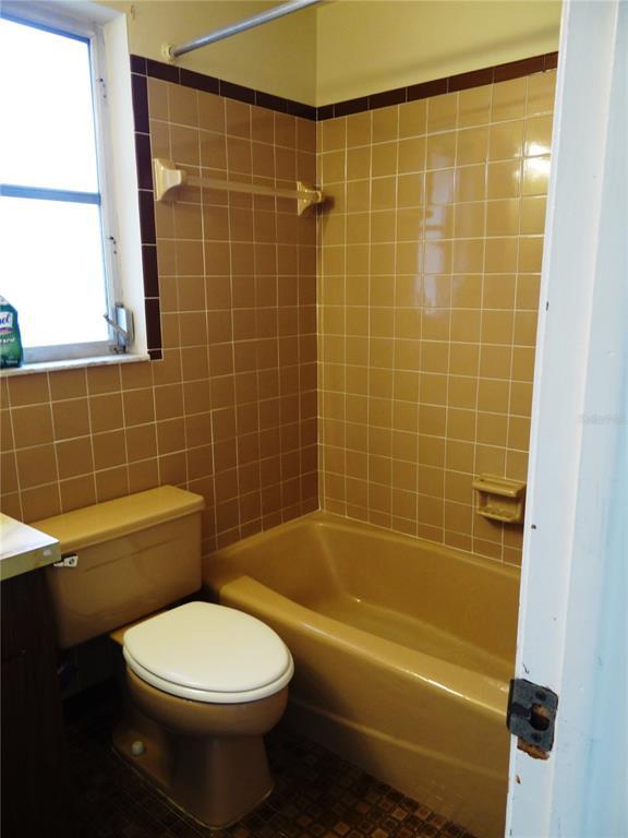 Building Photo - 6132 Dartmouth Ave N