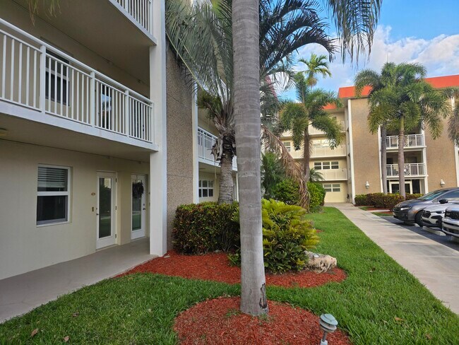 Building Photo - 3100 NE 48th Ct