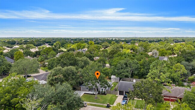 Building Photo - 510 Brandywyne Dr