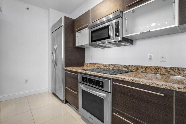 Building Photo - 550 Okeechobee Blvd