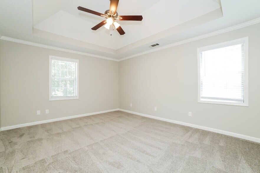 Building Photo - 6868 Robinwood Trail
