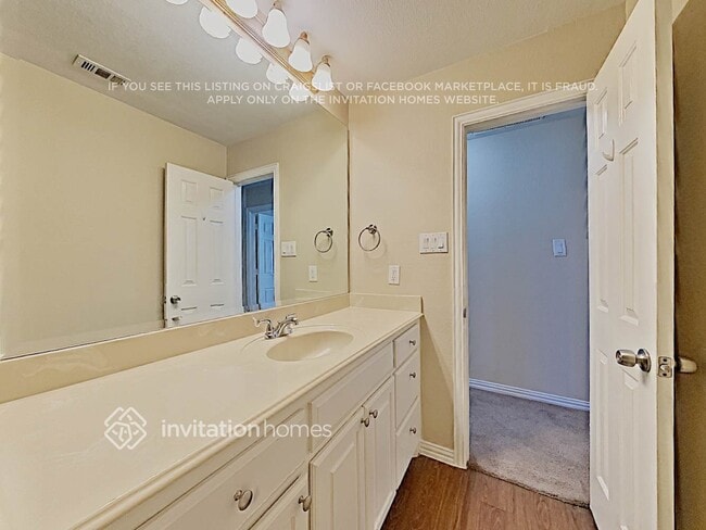Building Photo - 512 Hidden Meadow Ct