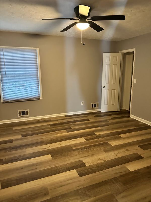 Building Photo - 415 Patrick Henry Ct