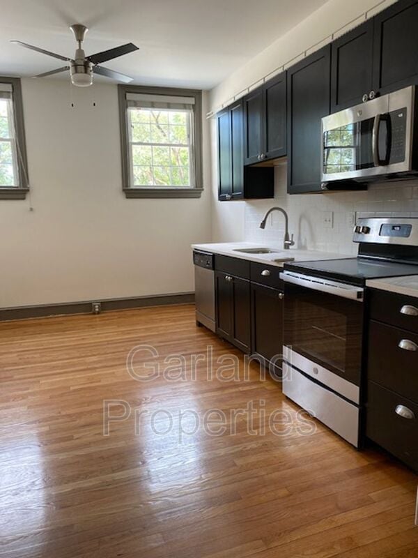 Building Photo - 821 Salem Ave SW