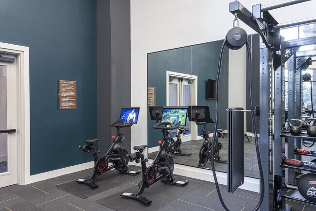 Building Photo - Triple Deal: Up to 6 Weeks Off, $1,000, an...