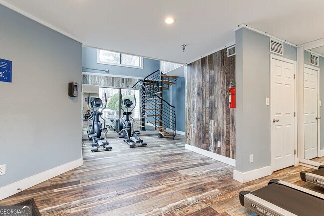 Building Photo - 2330 Cobb Pkwy SE