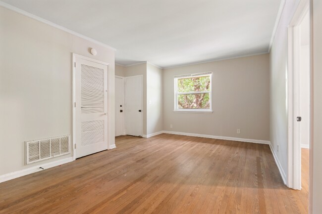 Building Photo - 2209 Morehead Ave
