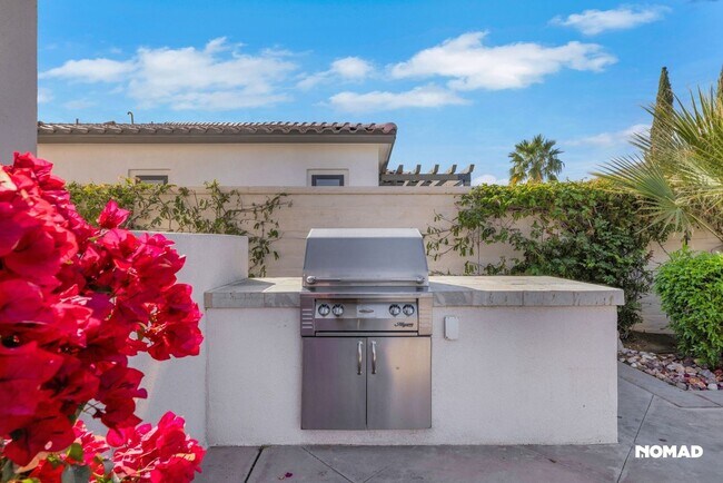Building Photo - 4 Bedroom Single Family Home in La Quinta + Additional Detached Casita