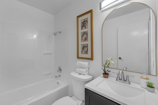 Building Photo - 72682 Thrush Rd