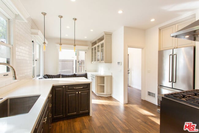 Building Photo - 153 N Arnaz Dr