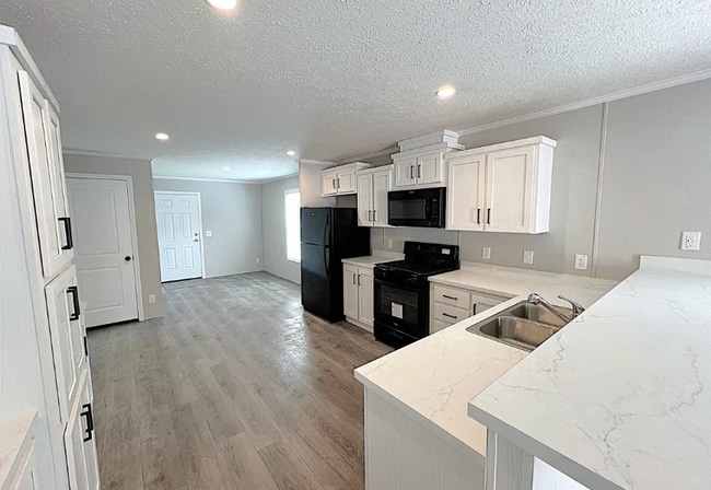 Building Photo - 6550 S Kimberly Dr