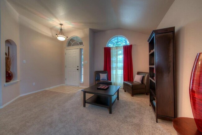 Building Photo - 14616 Montoro Dr
